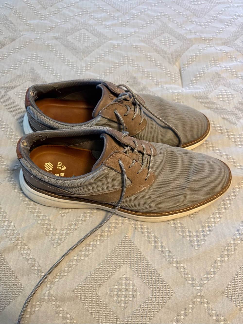 Johnston and Murphy Men's Casual Gray Lace-Up Shoes
